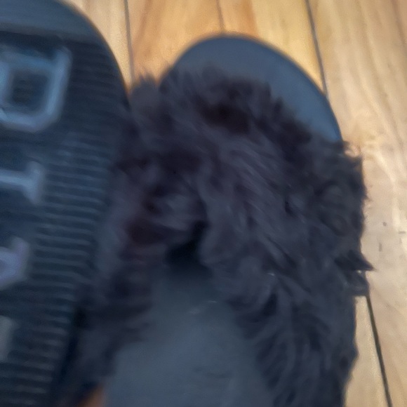 PINK Fur Slides - Picture 4 of 9
